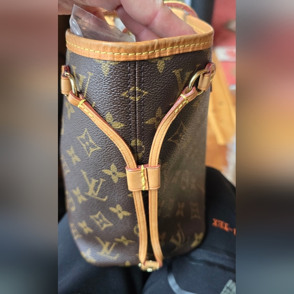 Louis Vuitton Brown Monogram Shoulder Bag - Picture 6 of 14